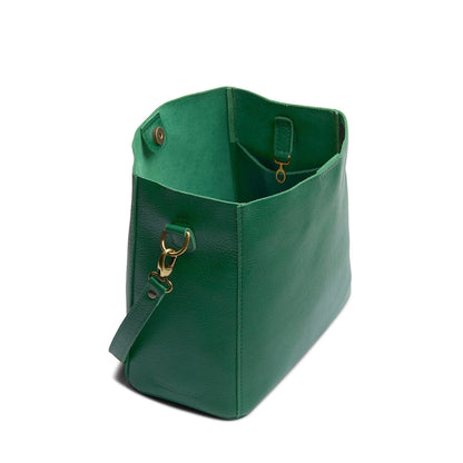 Bacalar | symmetrical bucket bag with latch closure and removable crossbody strap
