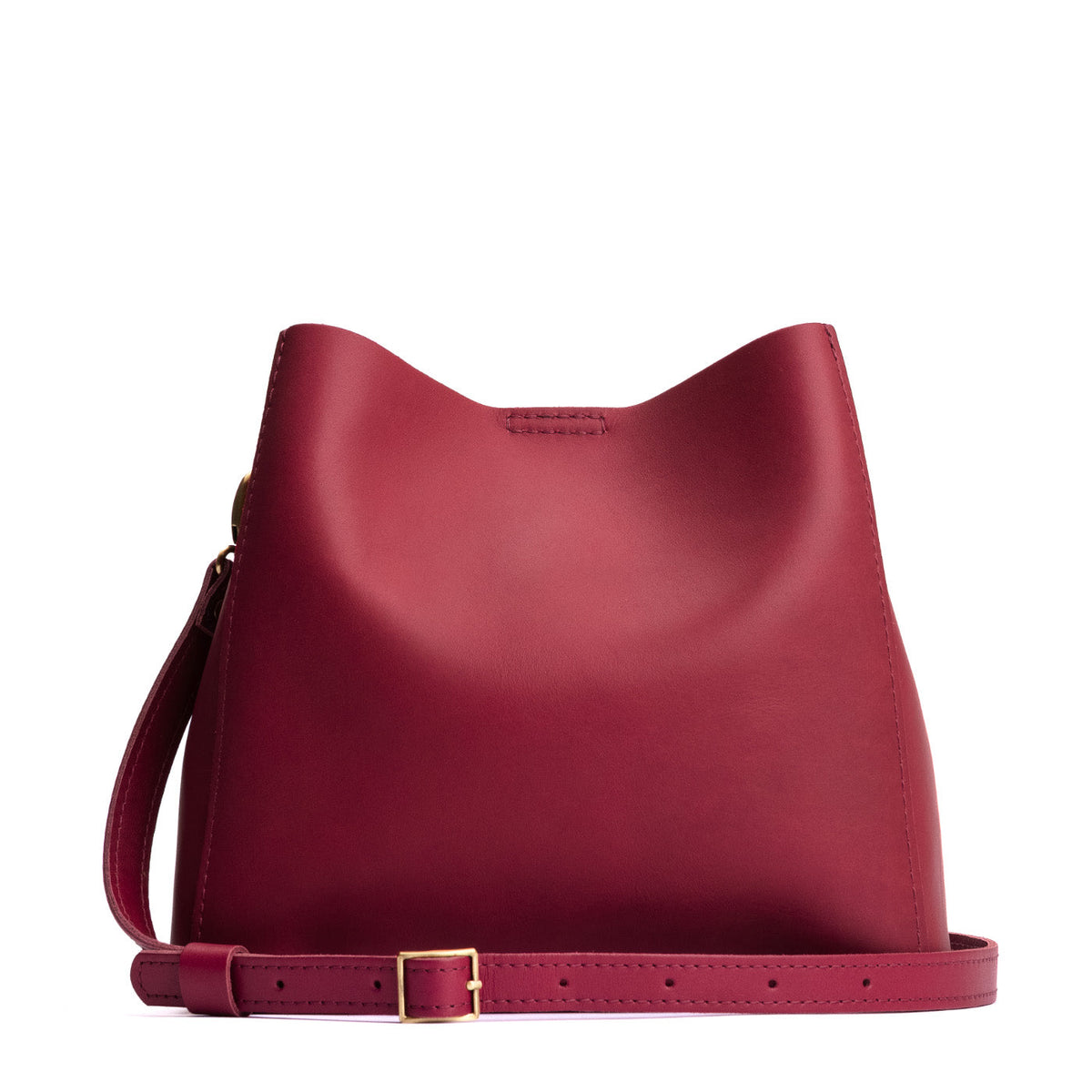 Berry Good | Symmetrical bucket bag with latch closure and removable crossbody strap