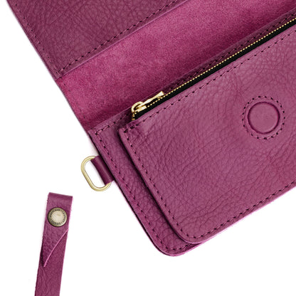 Iris | Leather wallet clutch with wristlet and magnetic closure