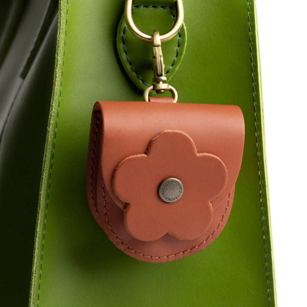 Clownfish | U shaped pouch with leather flower applique