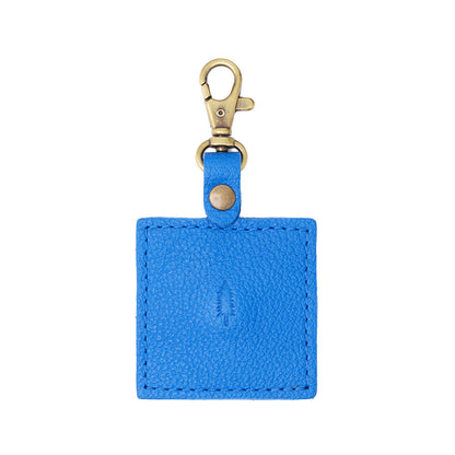 Skydive | Square-shaped leather AirTag holder with snap closure and swivel lobster claw clasp